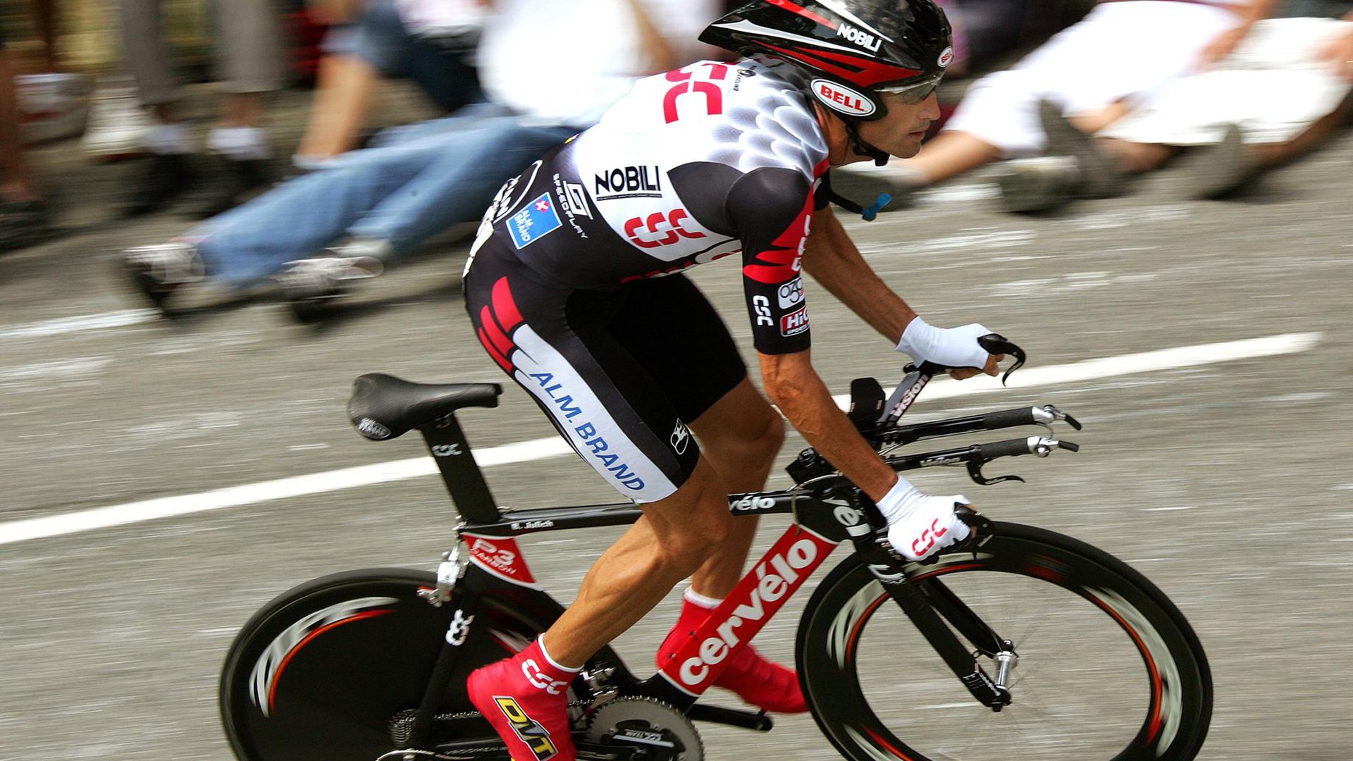 德甲争冠战之夜,利拉德打出生涯之夜,跨越体育的传奇共鸣